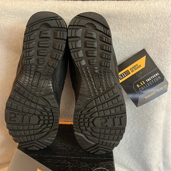 NEW MENS  5.11 Pursuit Slip On Shoes - Picture 4 of 7